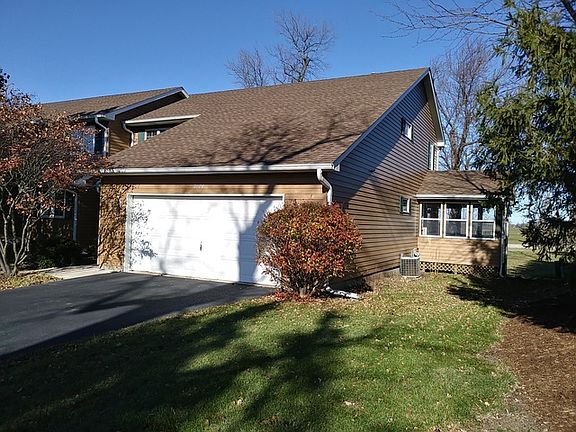 3rd image of 2074 Creek Ct