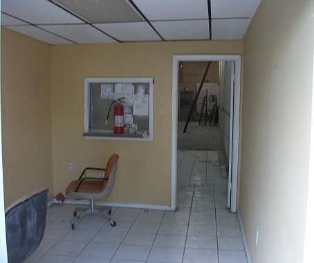 3rd image of 7820 NW 57th St