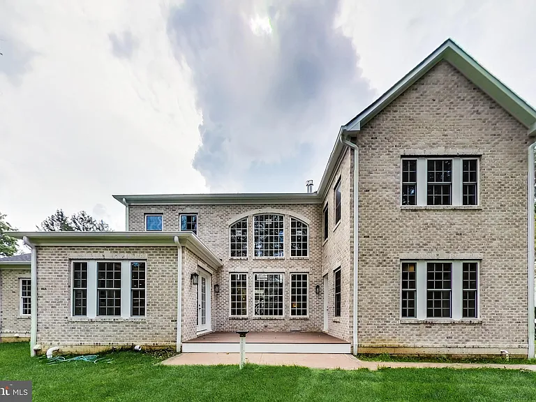 3104 Sleepy Hollow Rd — Photo 85