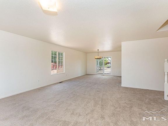 4th image of 5906 Poinsettia Ct