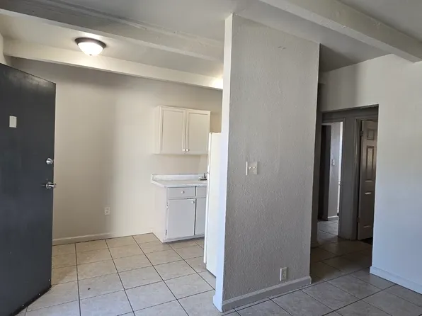 443 N Diana St #D, Fresno, CA 93701