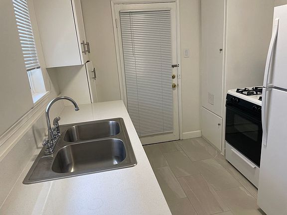 3rd image of 234 Fair Oaks Ave #238-H