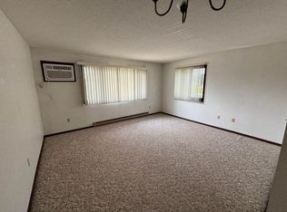 120 8th St #1, Lafayette, MN 56054
