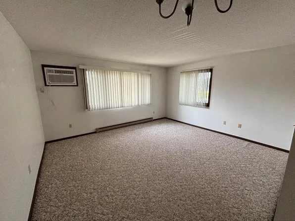 120 8th St #1, Lafayette, MN 56054