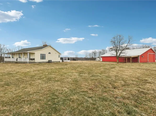 785 Cameron Rd, New Castle, PA 16101