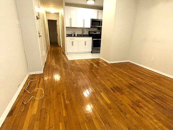 2nd image of 45 Saint Johns Pl APT 1