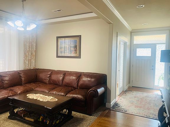 4th image of 11219 172nd Street Ct E