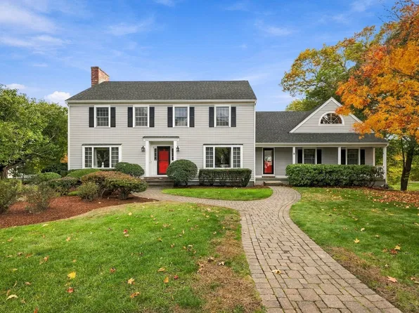 9 Spearfield Ln, Lynnfield, MA 01940