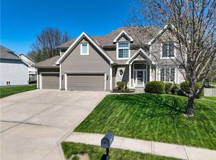 1178 Huntington Dr, Liberty, MO 64068