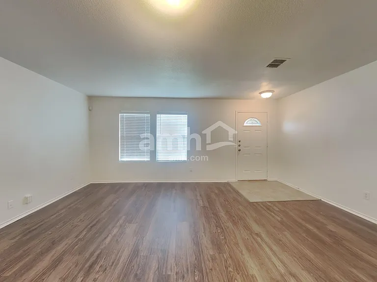 4229 Golden Horn Ln — Photo 6