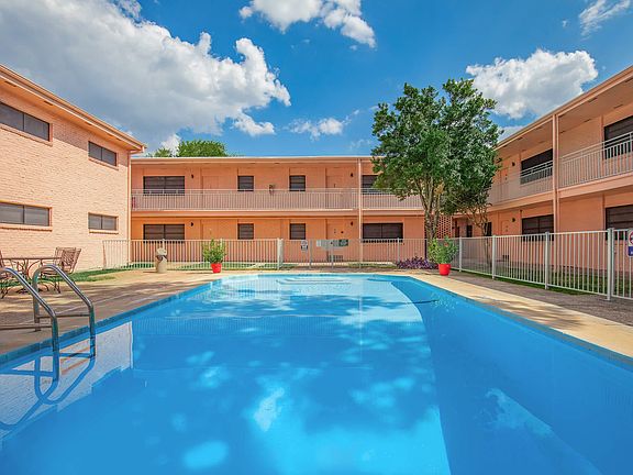 3rd image of 231 Herweck Dr #111