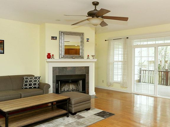 5th image of 3409 Bay Leaf Dr