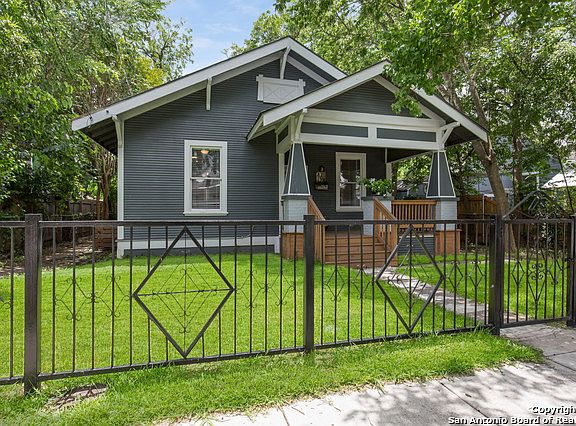 4th image of 408 Devine St