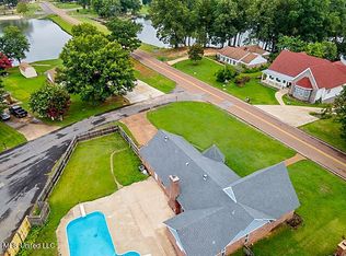 2121 Itasca Dr, Nesbit, MS 38651