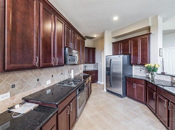 5th image of 6110 Marble Hollow Ln
