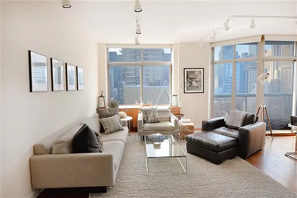 Rented by Peter Ashe | media 14