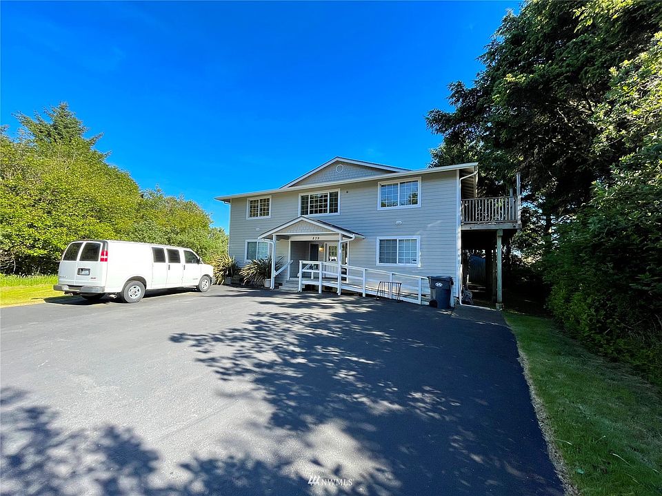 1st image of 839 Tidelands Court NW #C