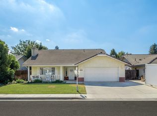 152 Sunset St, Kingsburg, CA 93631