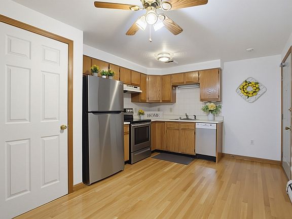 5th image of 45 Cross St APT 21