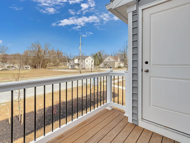 33 Wildflower Ln — Photo 14