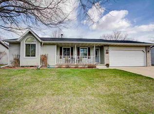 1008 Eric Ln, Waunakee, WI 53597