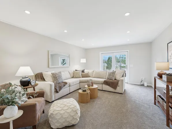 4002 10th Ln, Anoka, MN 55303