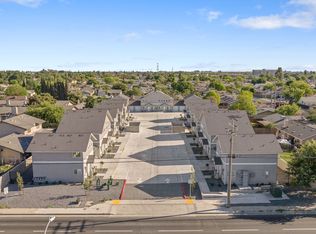 1363 W Grangeville Blvd, Hanford, CA 93230