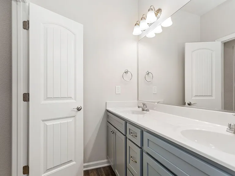 121 Bellflower Ln — Photo 24