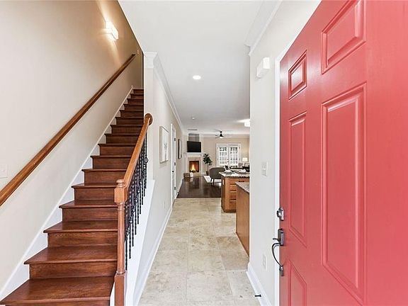 4th image of 2826 Fox Wood Ln