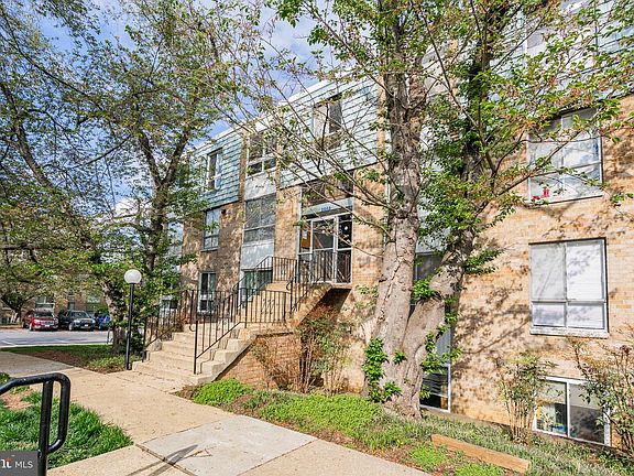 3rd image of 3960 Bel Pre Rd APT 1