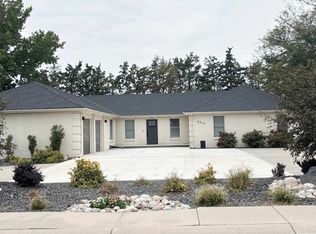 3313 Thunderbird Dr, Hays, KS 67601