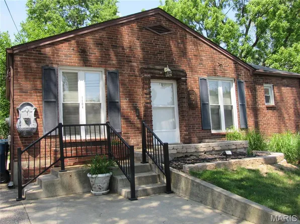 1104 Danforth St, Alton, IL 62002