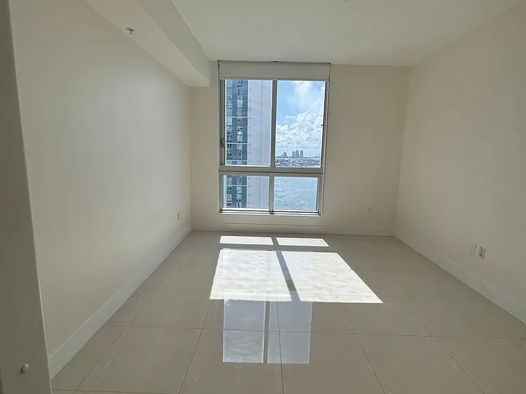 300 S Biscayne Blvd #3212 — Photo 11