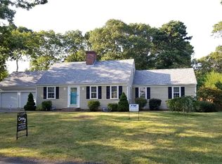 6 Linda Ln, Hyannis, MA 02601