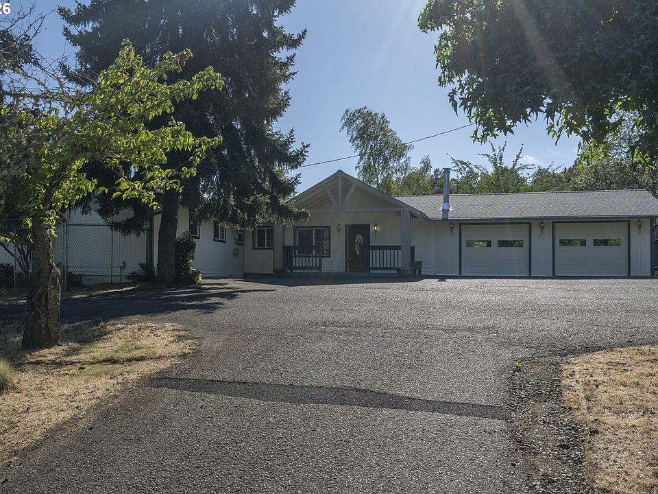 1st image of 302 Arcadia Dr