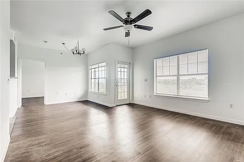 2320 Gracy Farms Ln Photo 1