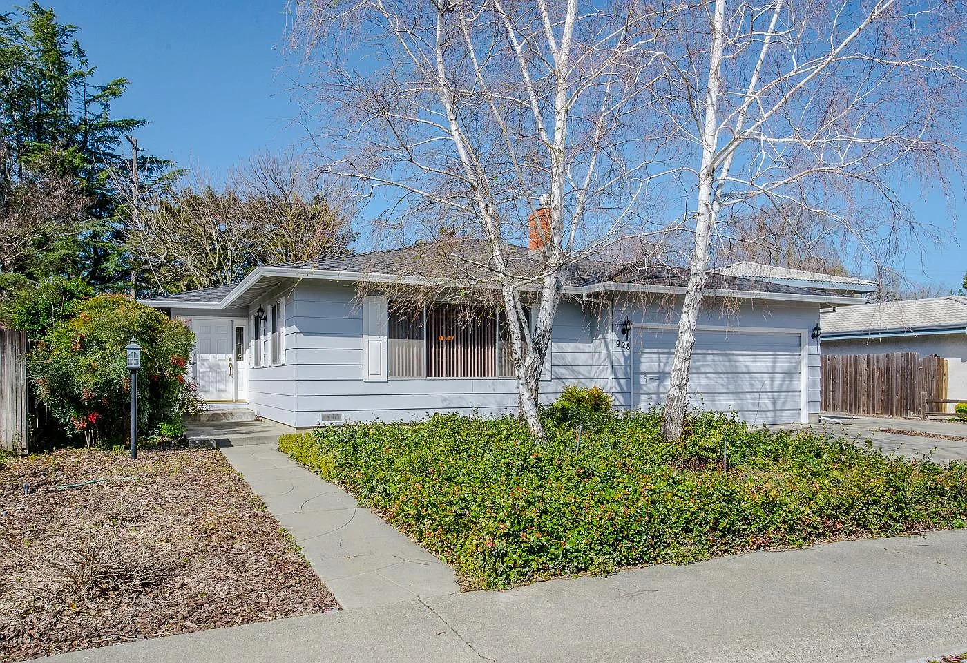 928 Ambort Way photo 1