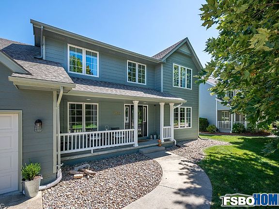 3rd image of 1513 NW Campus Dr