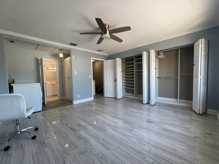 8800 Bardmoor Blvd #27 — Photo 9