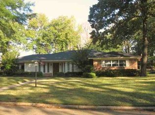 8 Colonial Dr, Texarkana, AR 71854