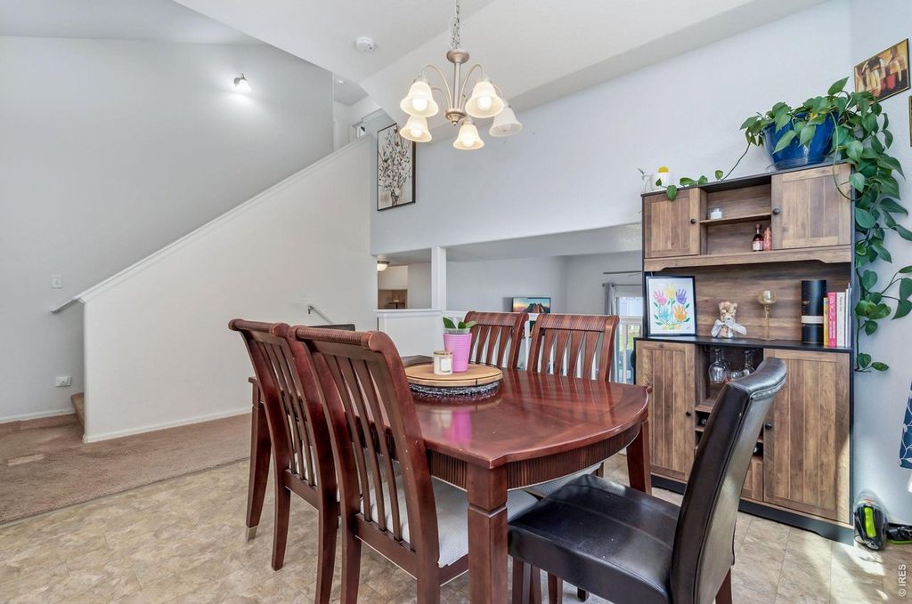 375 Shadowbrook Dr