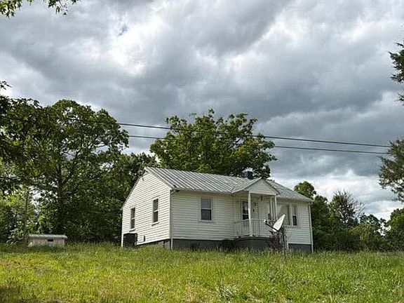 2nd image of 1827 Salem Rd