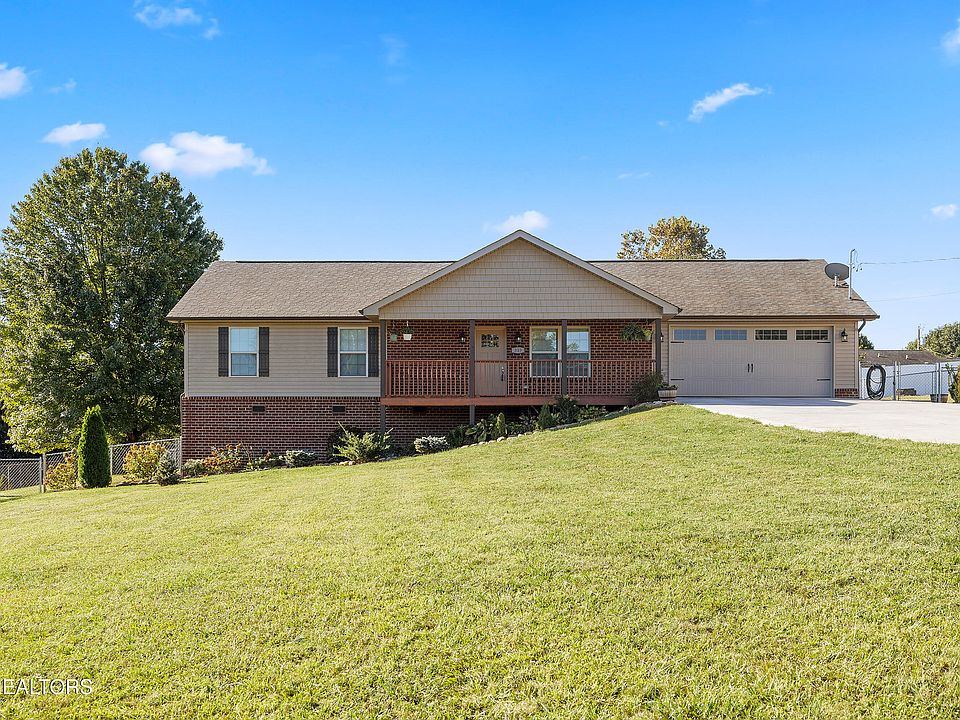 1st image of 319 Ayers Rd