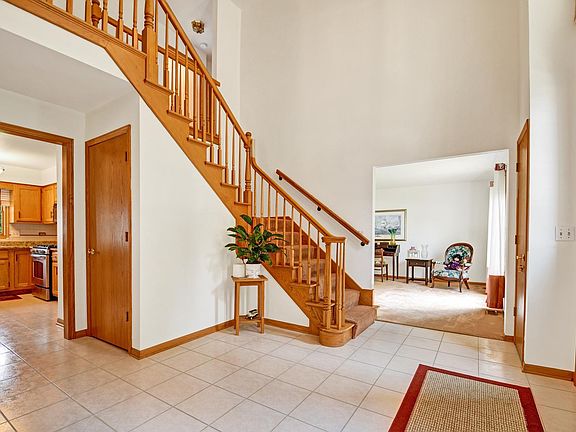 4th image of 21471 Ascot Ln