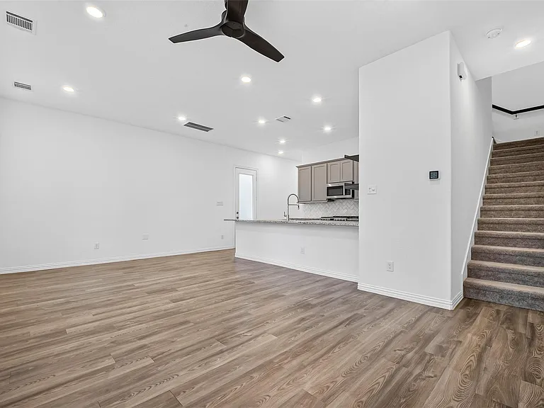 4743 Glen Isle Dr — Photo 16