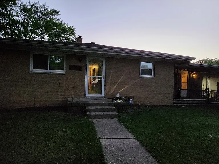 202 N 8th Ave — Photo 13
