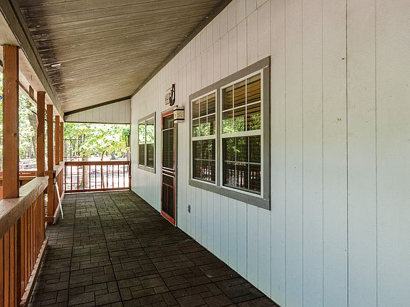 4th image of 1720 SE County Road 2230