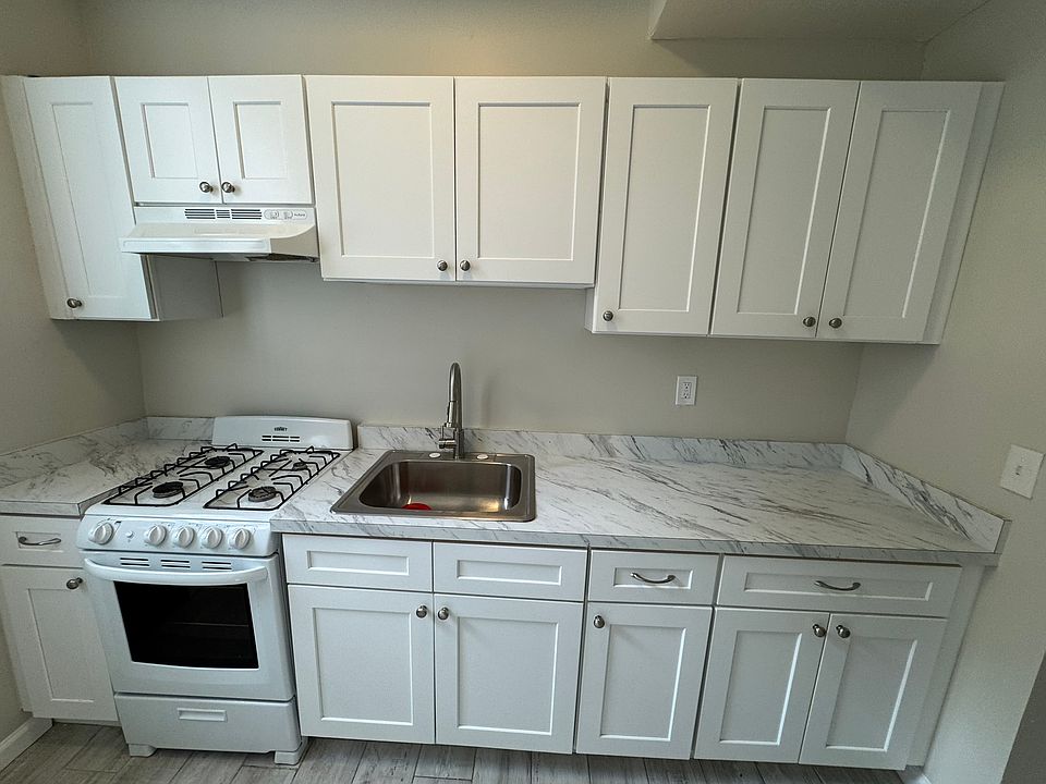 1st image of 103 Chancellor Ave #Aa3