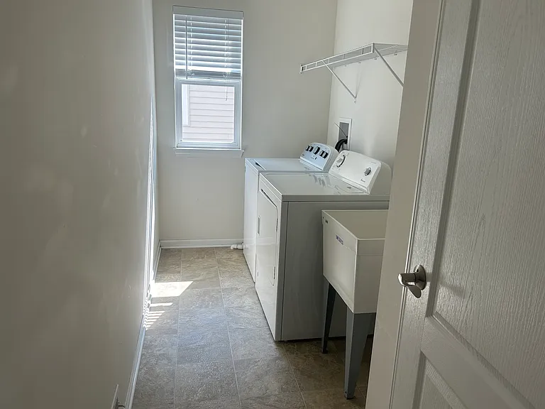 2572 Retreat Cir — Photo 10