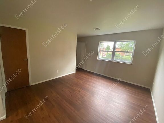 4th image of 3110 Clairpoint Ct #A
